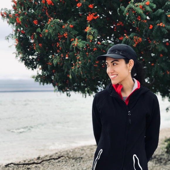 Meet your Posher, Elizabeth - Picture 1 of 3